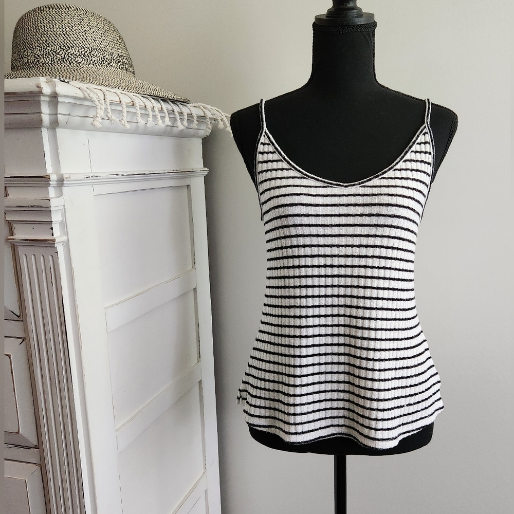 OLD NAVY BLACK & WHITE STRIPED TANK